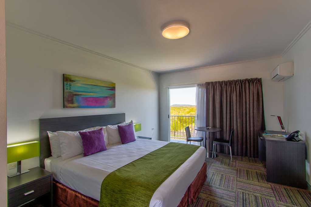 Mackay Oceanside Central Hotel Official Стая снимка